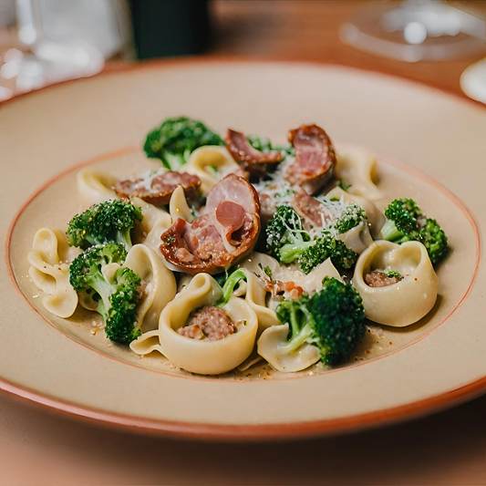 Orecchiette con Broccoli e Salsiccia